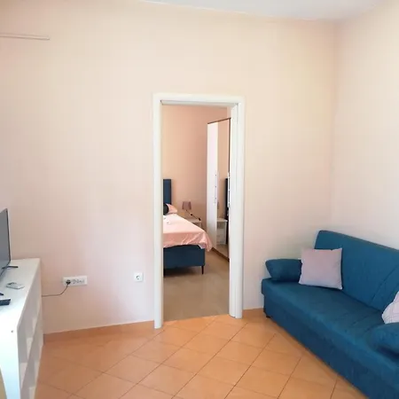 Lucky Smile Apartment